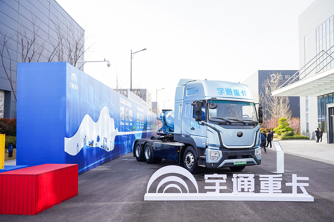 產(chǎn)品博覽 | 宇通400度底置充電牽引車(chē)重磅上市