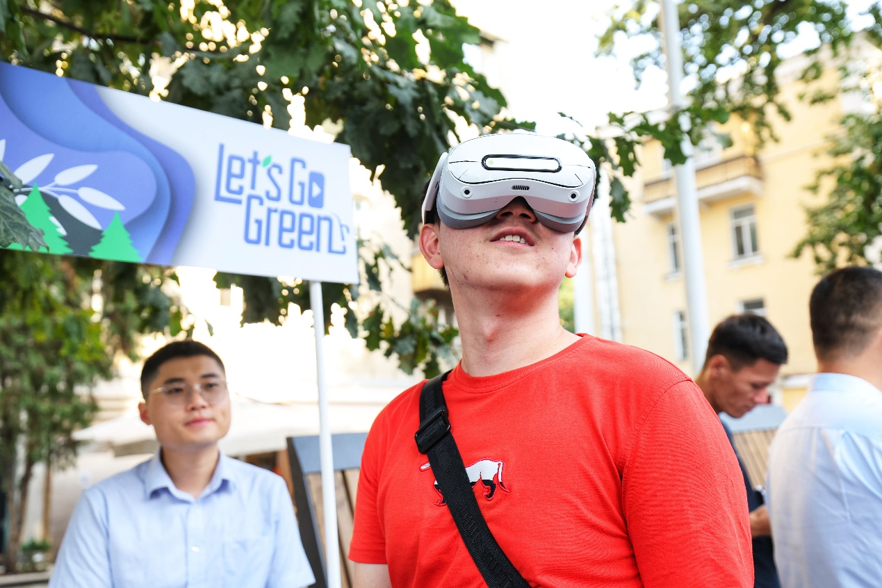 綠色點亮阿拉木圖 宇通攜手中國駐阿拉木圖總領事館共啟低碳出行新篇章