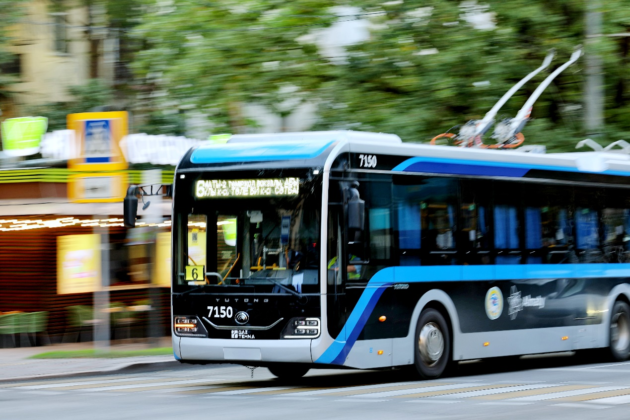 綠色點亮阿拉木圖 宇通攜手中國駐阿拉木圖總領事館共啟低碳出行新篇章