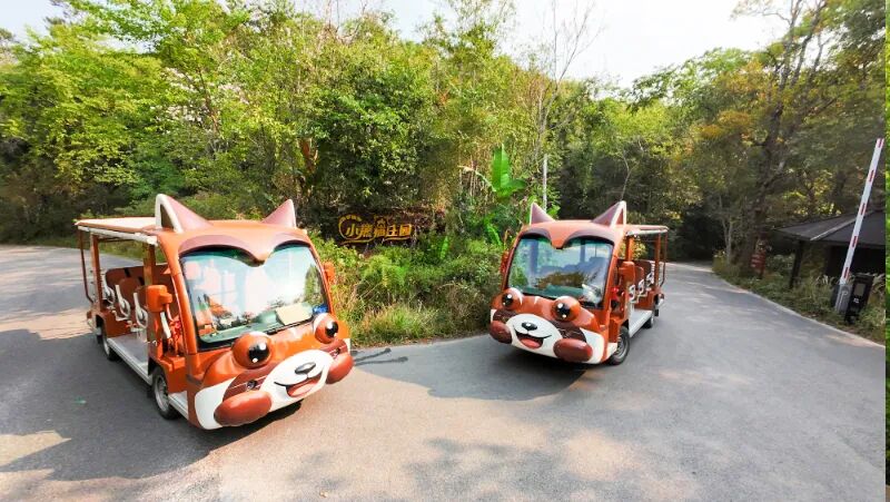 宇通鋰電觀光列車和劍齒虎觀光車亮相北京，以定制化方案賦能景區升級