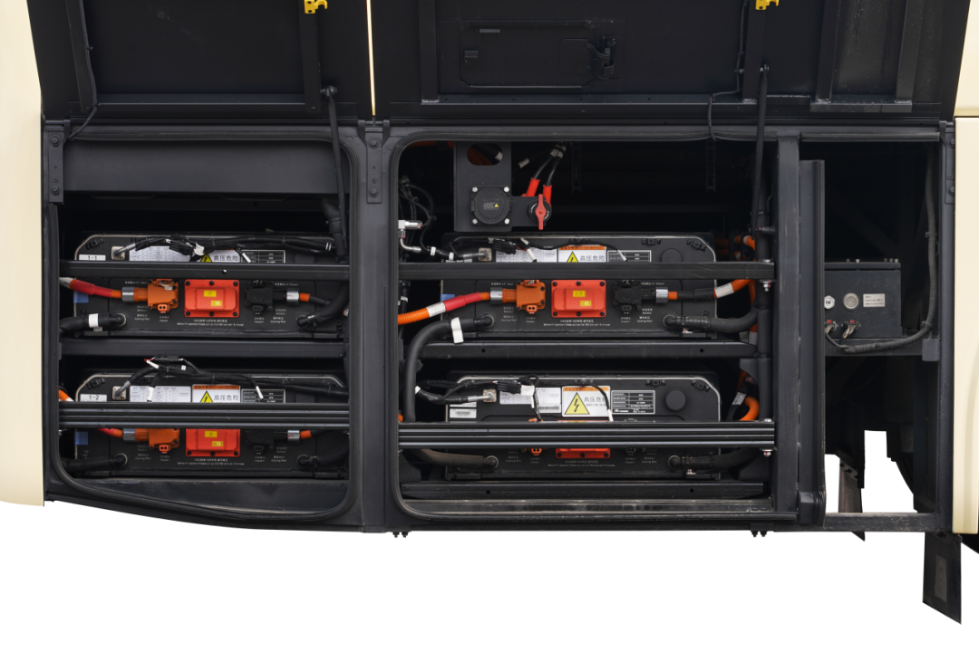 宇通上新季丨大運力超能巴士助力旅游經濟一路“繁花”