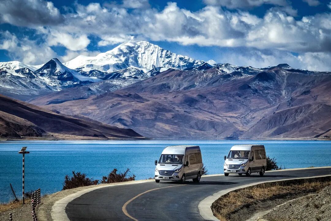 南國廬山+北疆青城:雙線聯動共繪客旅高質量發展新藍圖 圖片